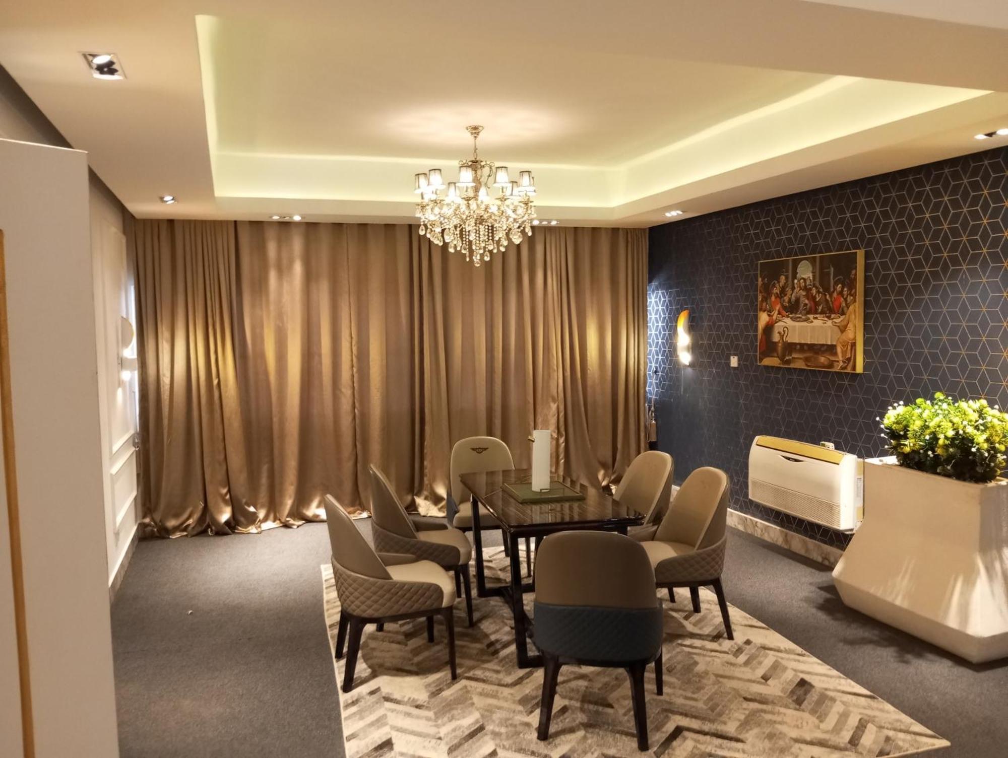 Sujimoto Residences Macdonald Lagos Bagian luar foto