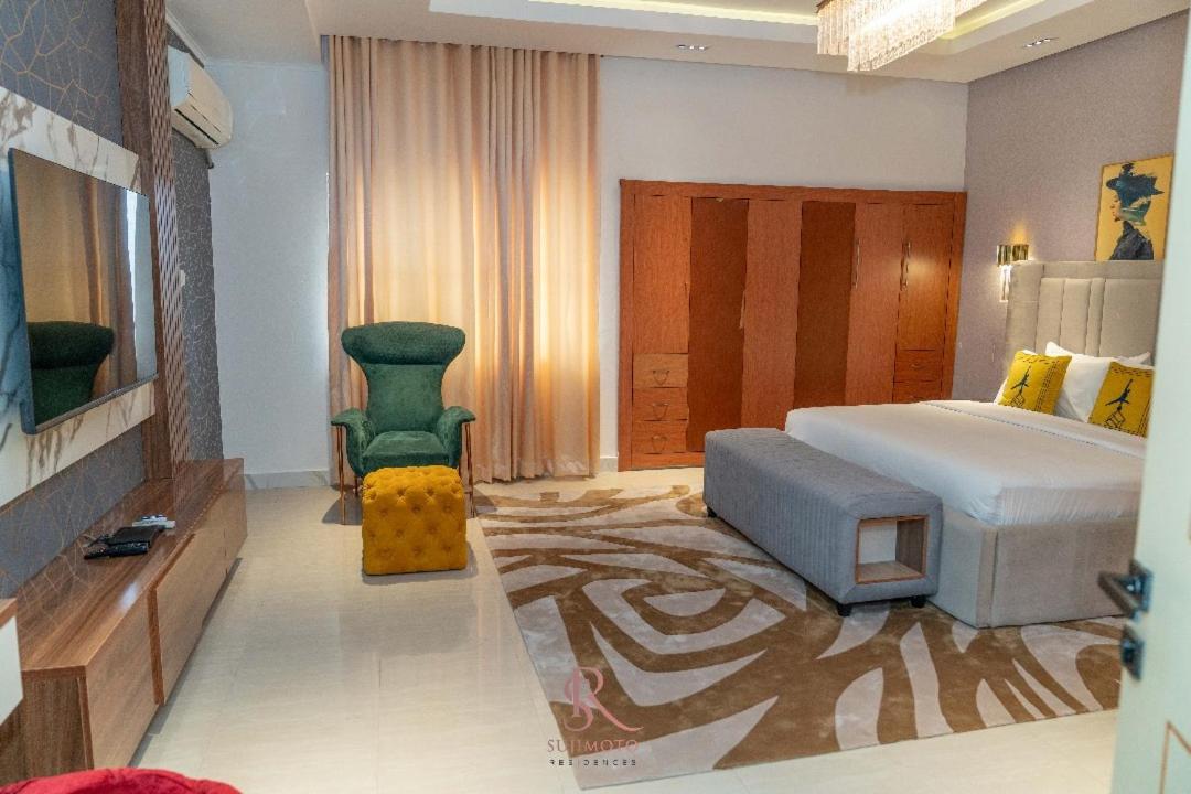 Sujimoto Residences Macdonald Lagos Bagian luar foto