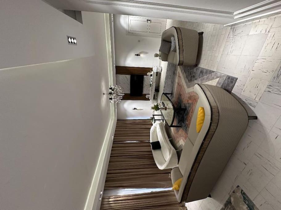 Sujimoto Residences Macdonald Lagos Bagian luar foto