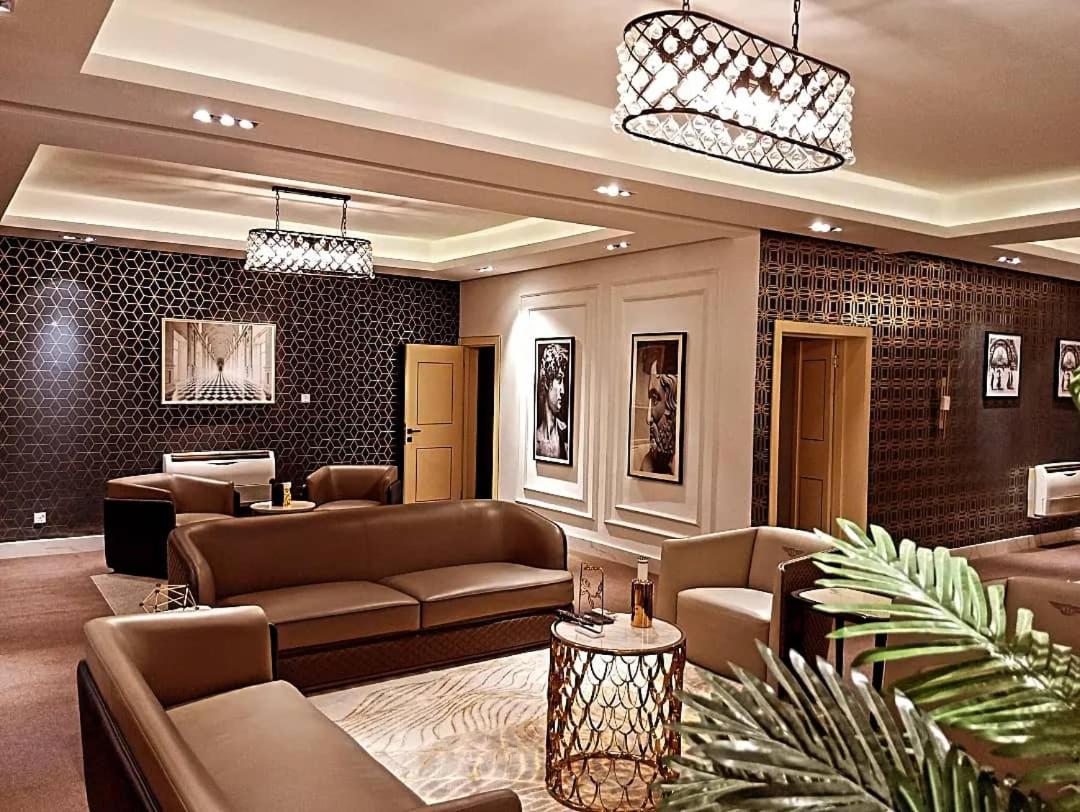 Sujimoto Residences Macdonald Lagos Bagian luar foto