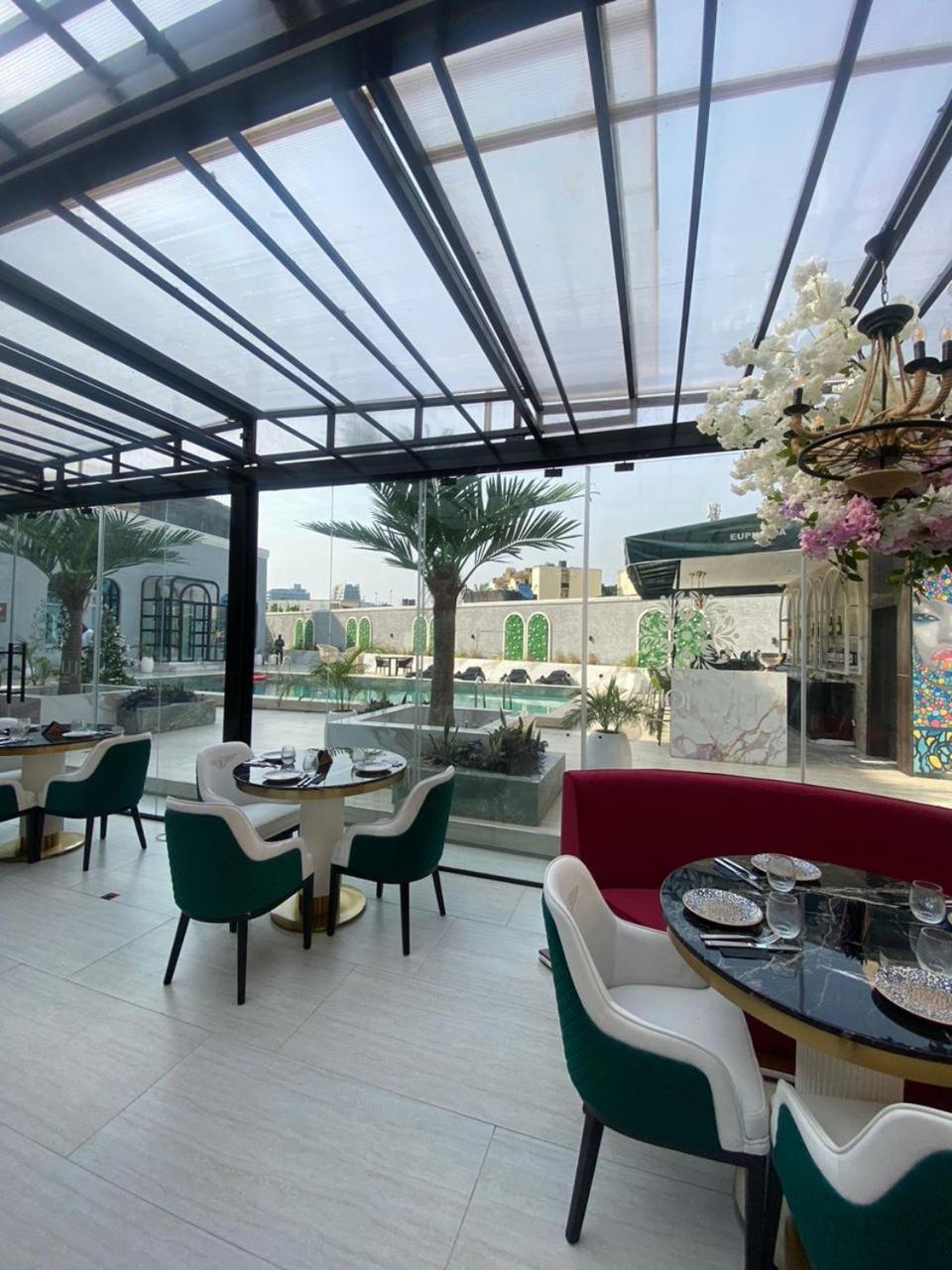 Sujimoto Residences Macdonald Lagos Bagian luar foto